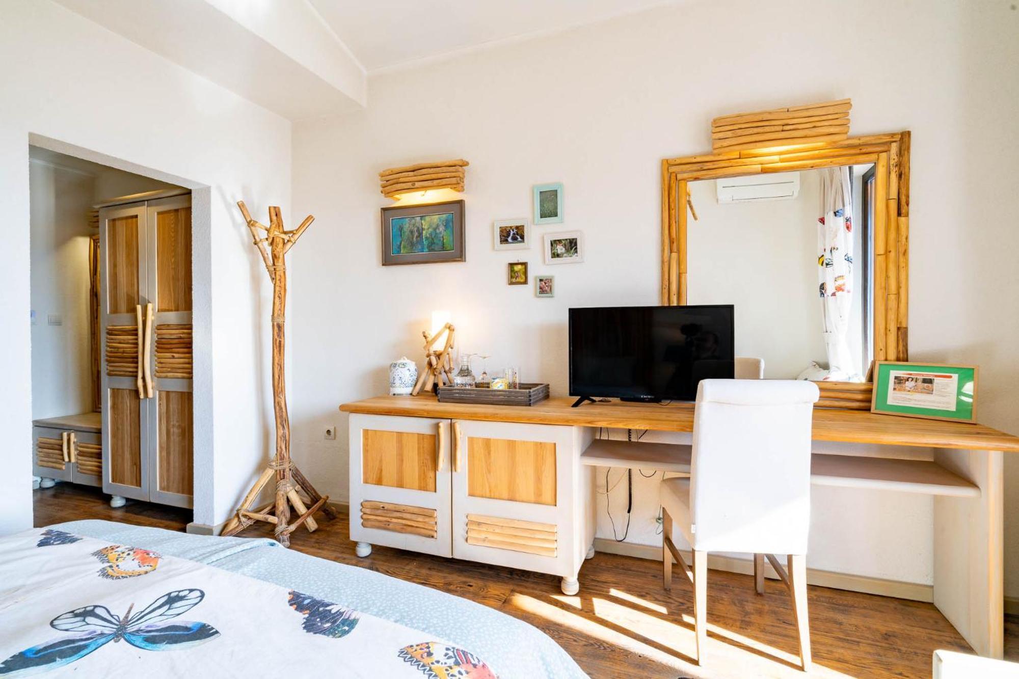 Hotel Casa Art Oresak Kültér fotó