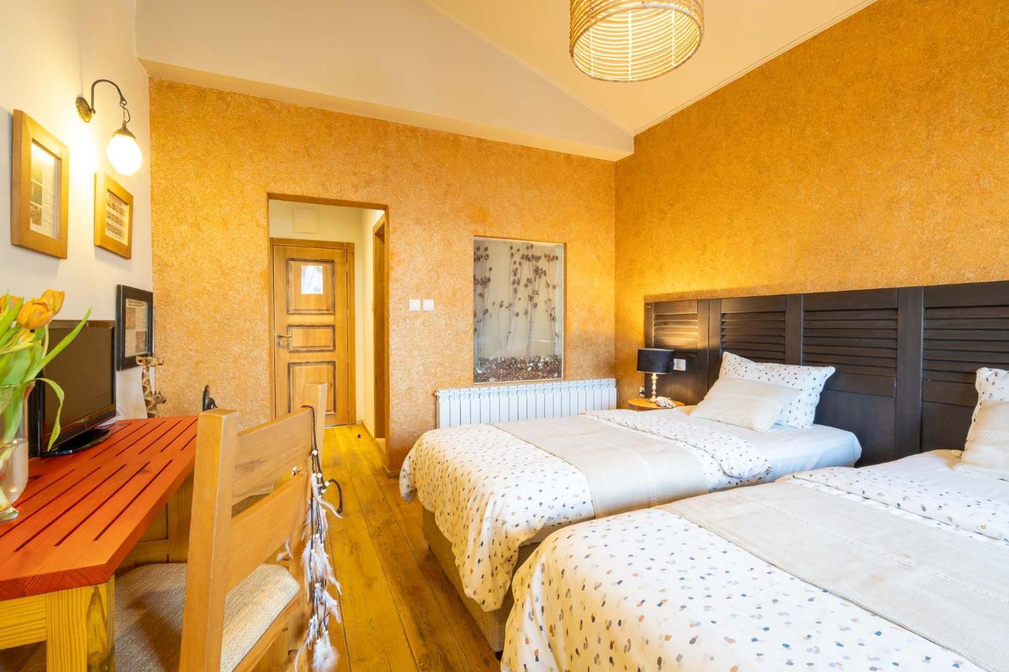 Hotel Casa Art Oresak Kültér fotó